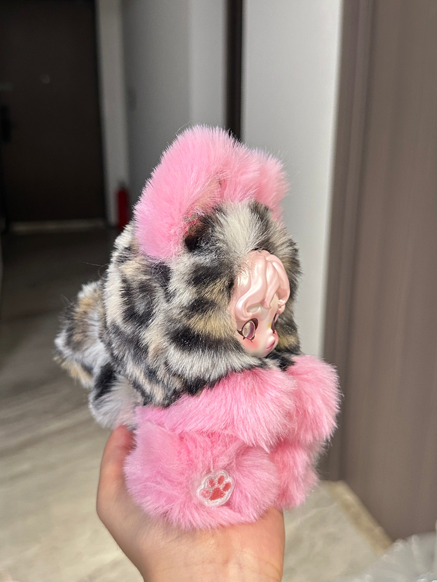 SP Original Design Sitting Kitty