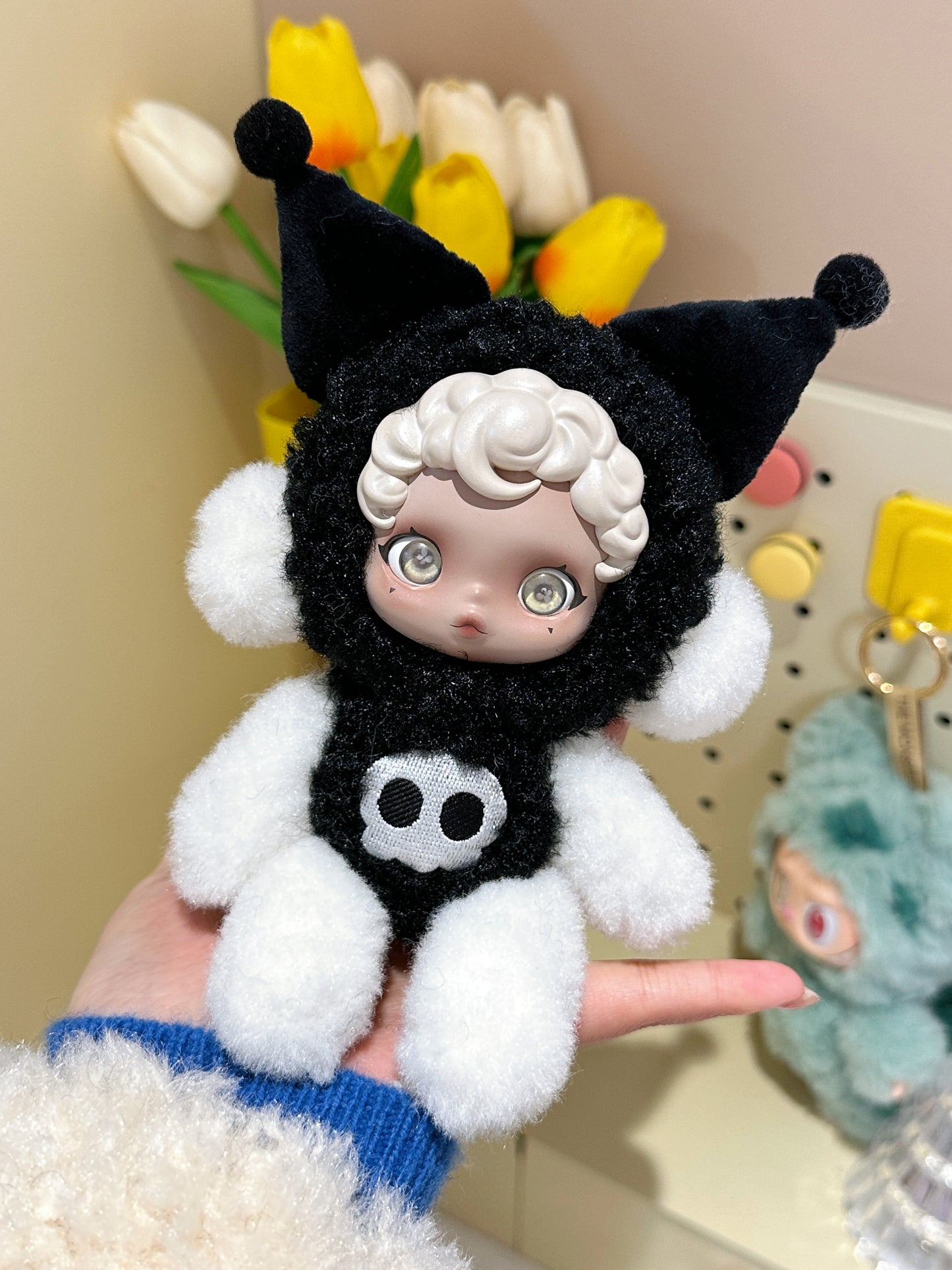 SP Original Design Black Kuromi (moveable hands, stand & sit)