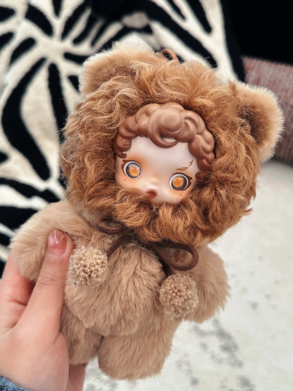 SP Original Design Little Lion  (moveable hands, stand & sit)