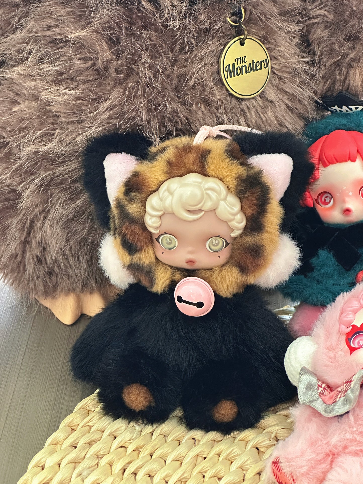 SP Original Design Leopard Black Cat  (moveable hands, stand & sit)