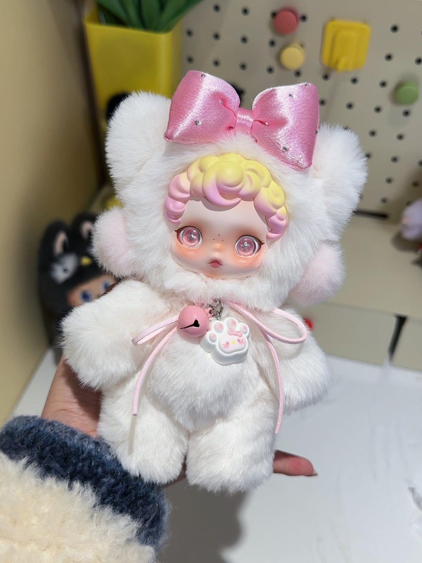 SP Original Design Hello KT (moveable hands, stand & sit)