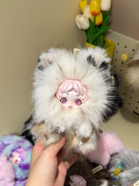 SP Original Design Sitting Kitty