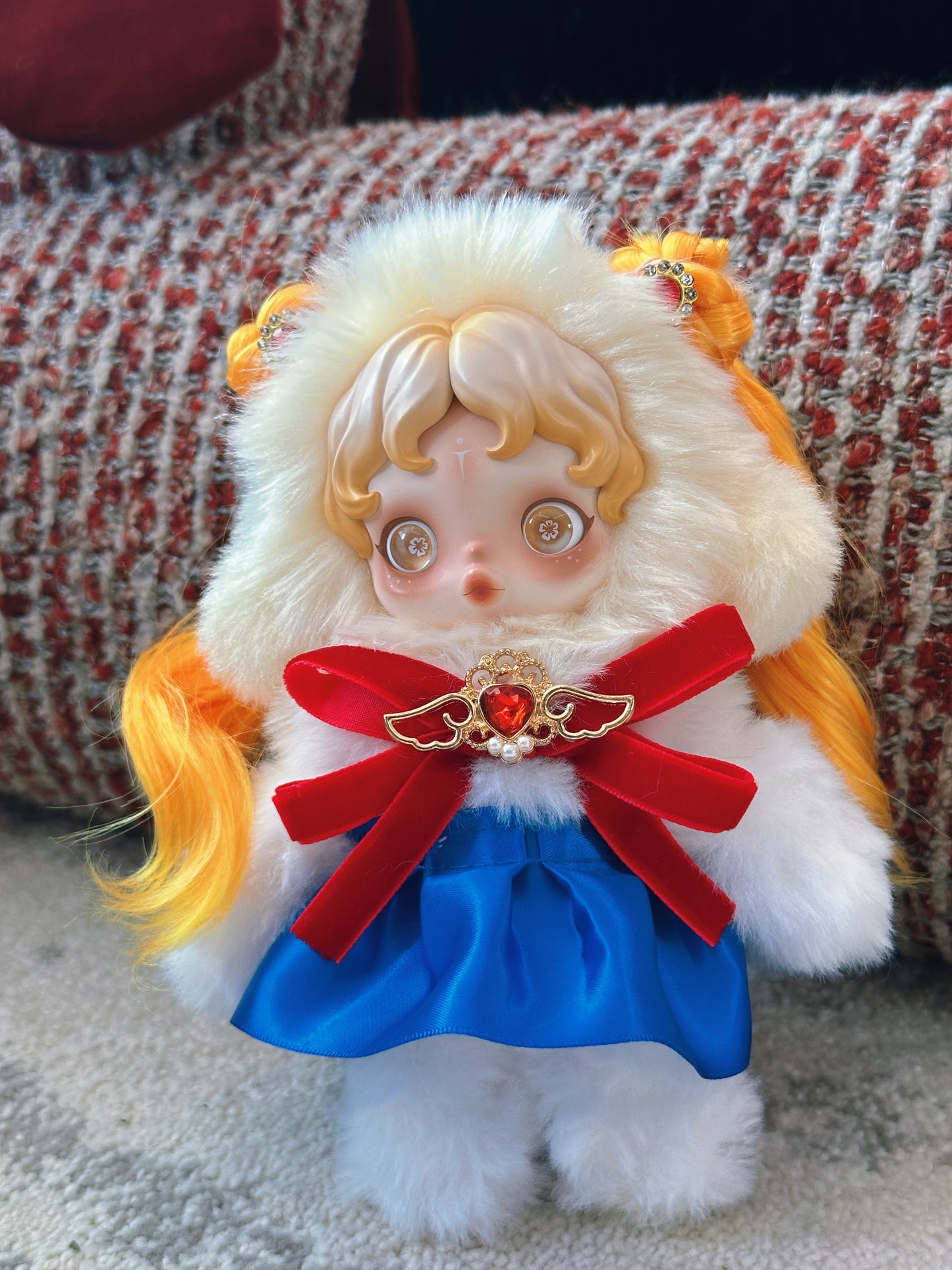 SP Original Design Sailor Moon (moveable hands, stand & sit)