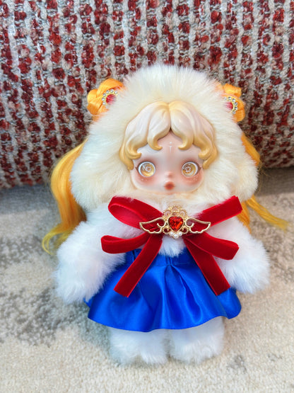 SP Original Design Sailor Moon (moveable hands, stand & sit)